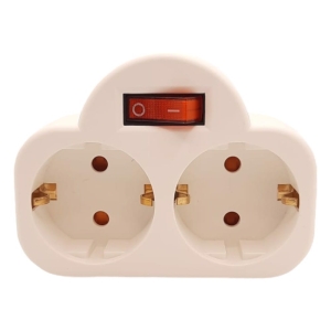 Adapter gniazda z przełącznikiem 250V 16A